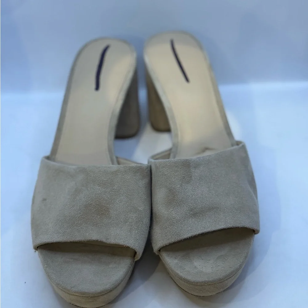 Veronica Beard Women’s‎ Size 12 Dali Block Heel Sandal Beige Suede